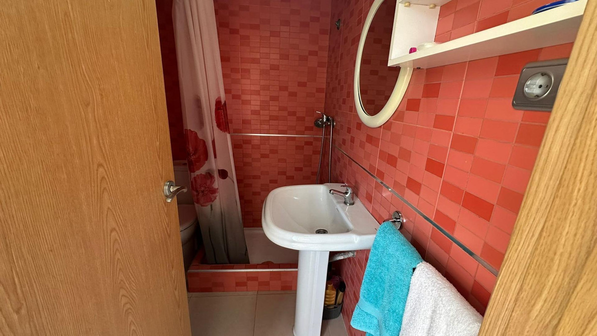 Se vende Apartamento Planta Media de 1 dormitorios en Costa Blanca, Alicante, España