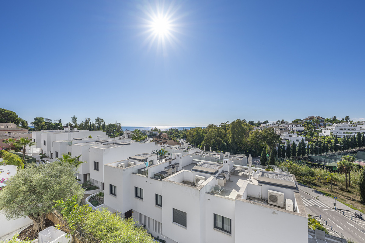 4 Bed Townhouse for sale in The Golden Mile Costa Del Sol, Málaga, Spain