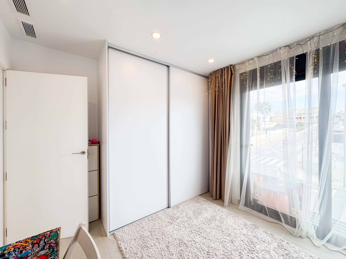 Se vende Adosada de 2 dormitorios en Costa Blanca, Alicante, España