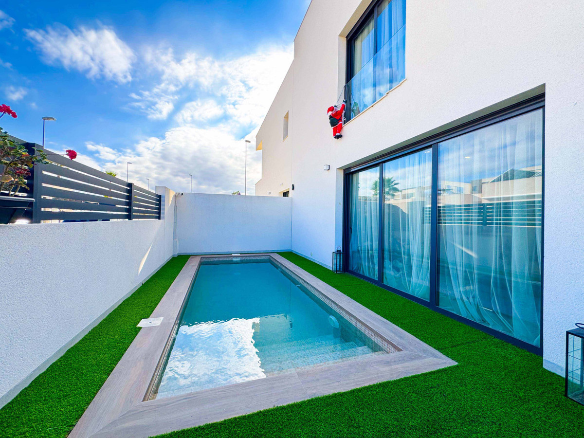 Se vende Adosada de 2 dormitorios en Costa Blanca, Alicante, España