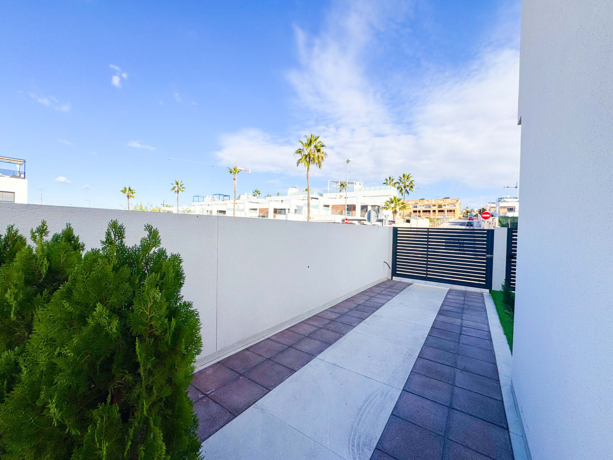 Se vende Adosada de 2 dormitorios en Costa Blanca, Alicante, España