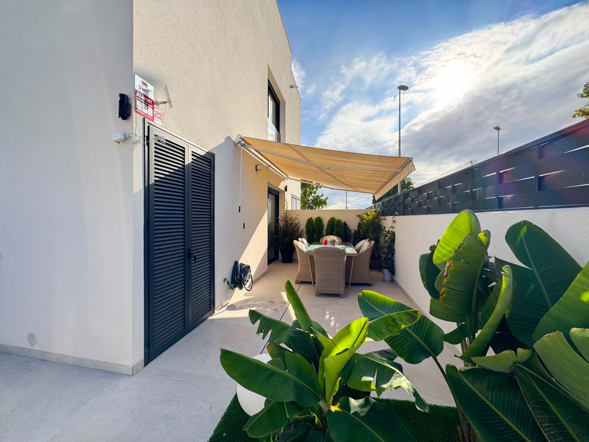 Se vende Adosada de 2 dormitorios en Costa Blanca, Alicante, España