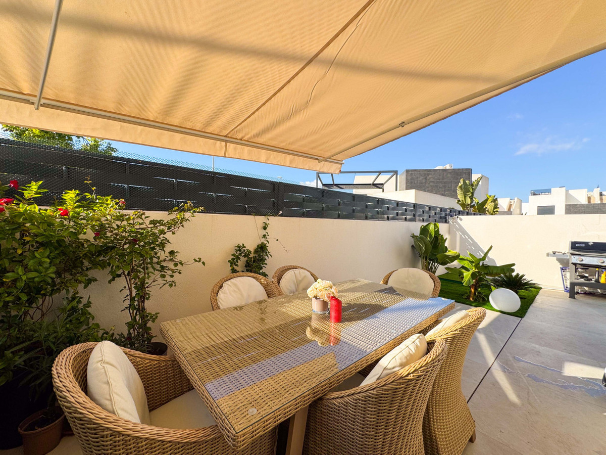Se vende Adosada de 2 dormitorios en Costa Blanca, Alicante, España
