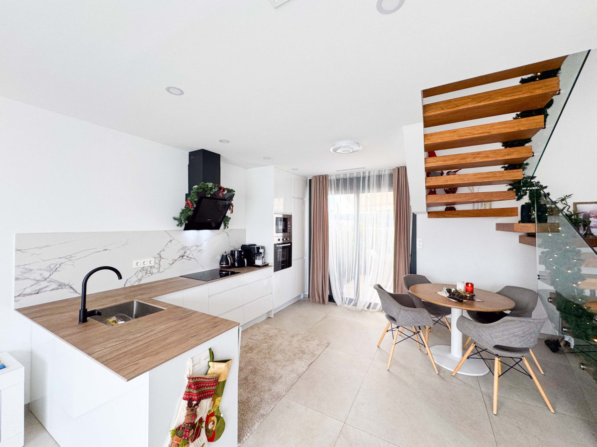 Se vende Adosada de 2 dormitorios en Costa Blanca, Alicante, España