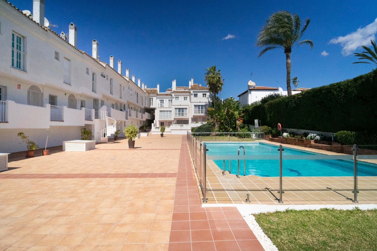 Se vende Adosada de 2 dormitorios en Costa Del Sol, Málaga, España