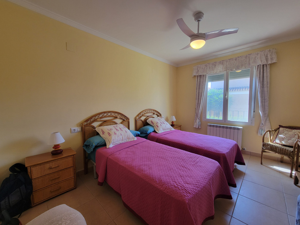 5 Bed Townhouse for sale in Calpe Costa Blanca, Alicante, Spain