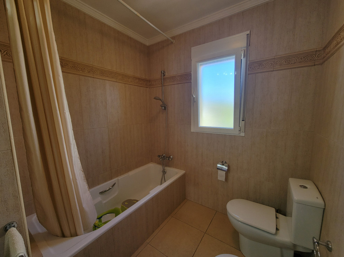 5 Bed Townhouse for sale in Calpe Costa Blanca, Alicante, Spain