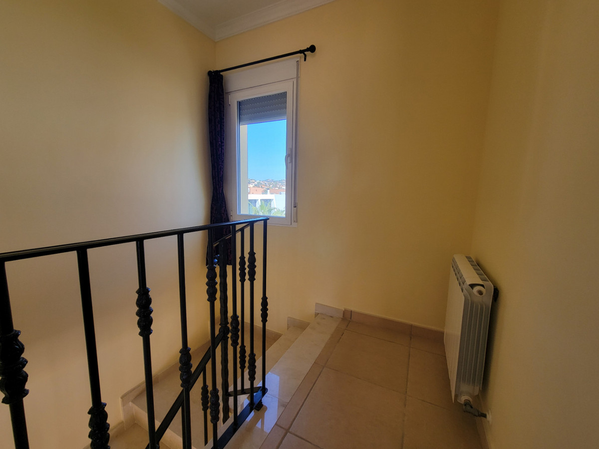 5 Bed Townhouse for sale in Calpe Costa Blanca, Alicante, Spain