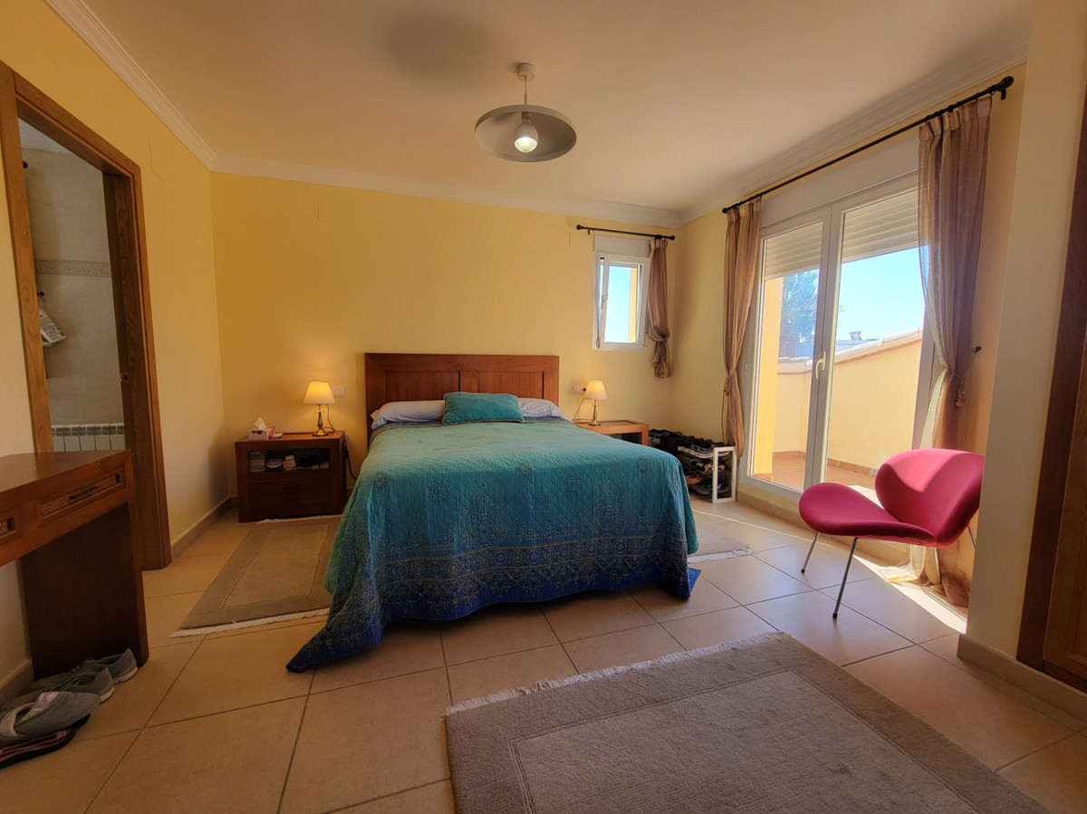 5 Bed Townhouse for sale in Calpe Costa Blanca, Alicante, Spain