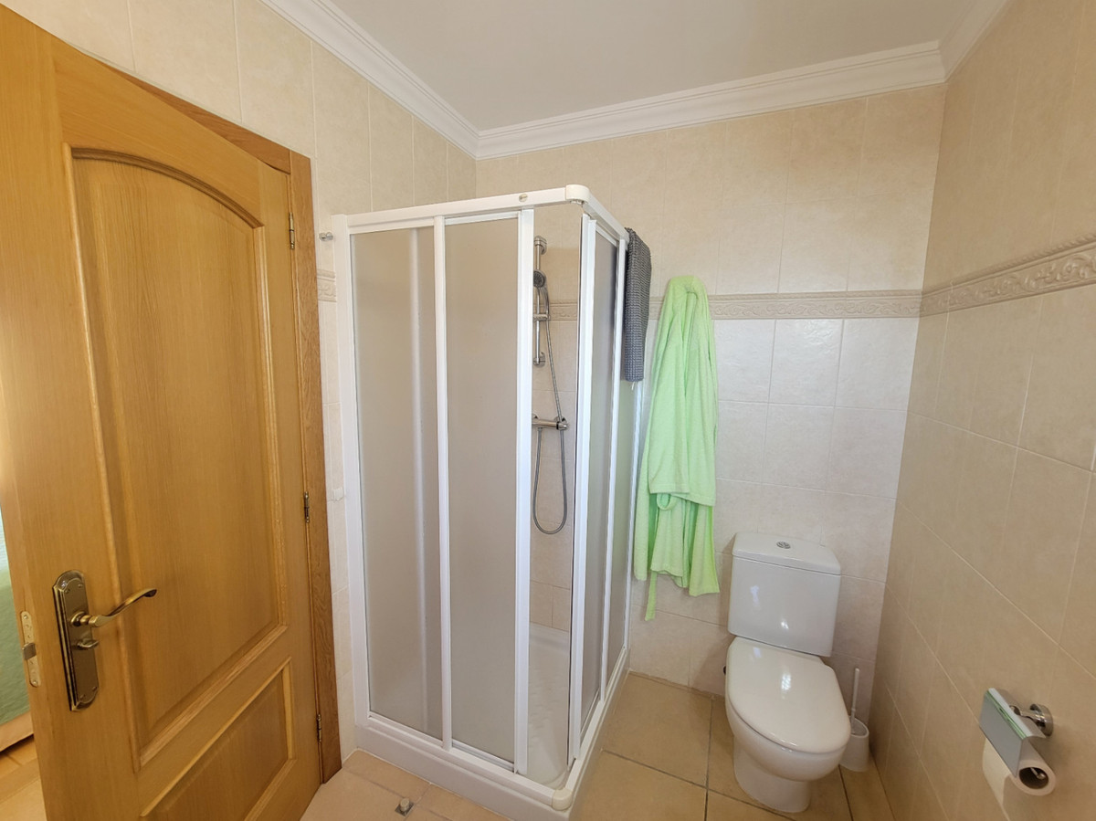 5 Bed Townhouse for sale in Calpe Costa Blanca, Alicante, Spain