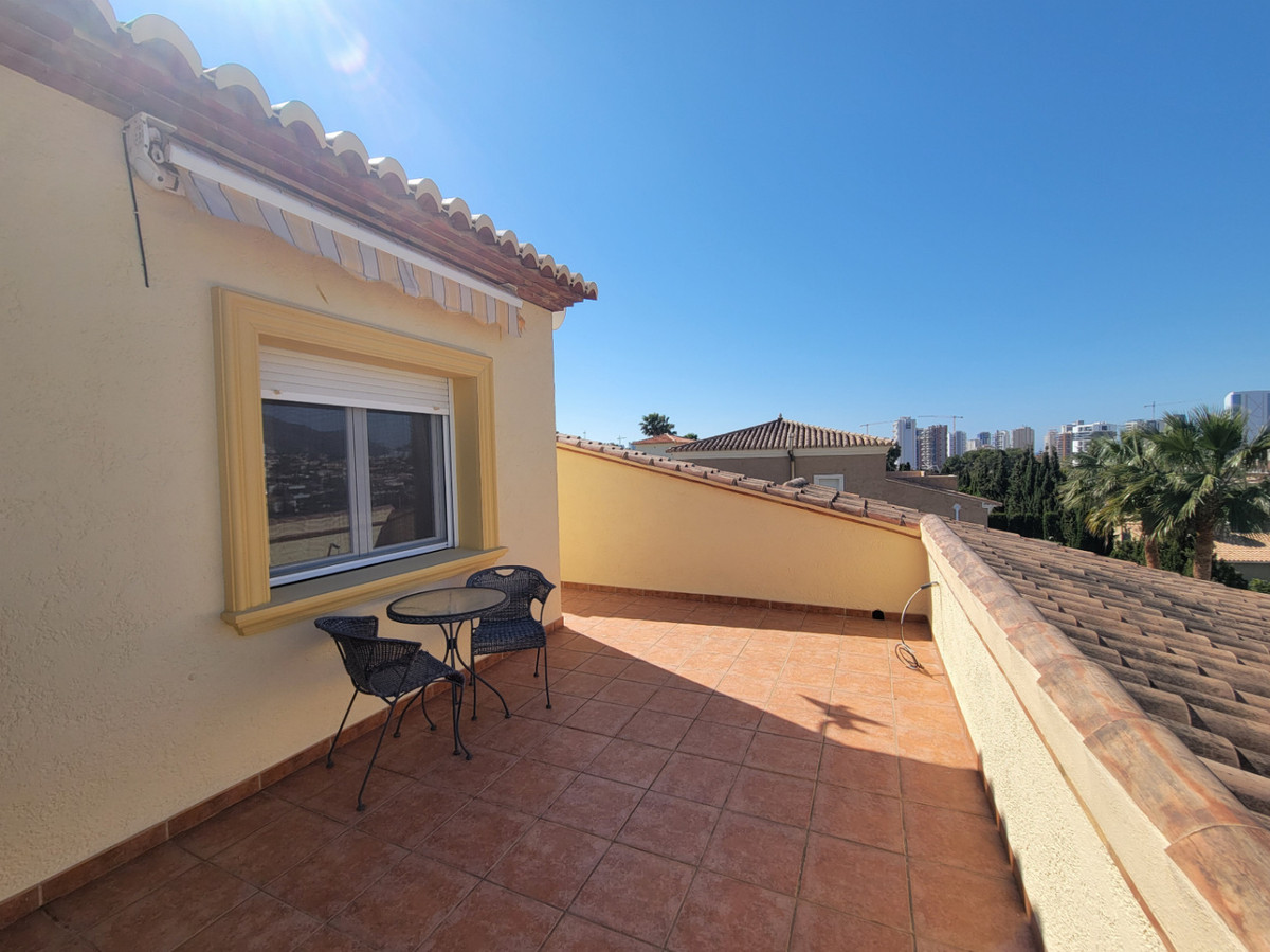 5 Bed Townhouse for sale in Calpe Costa Blanca, Alicante, Spain