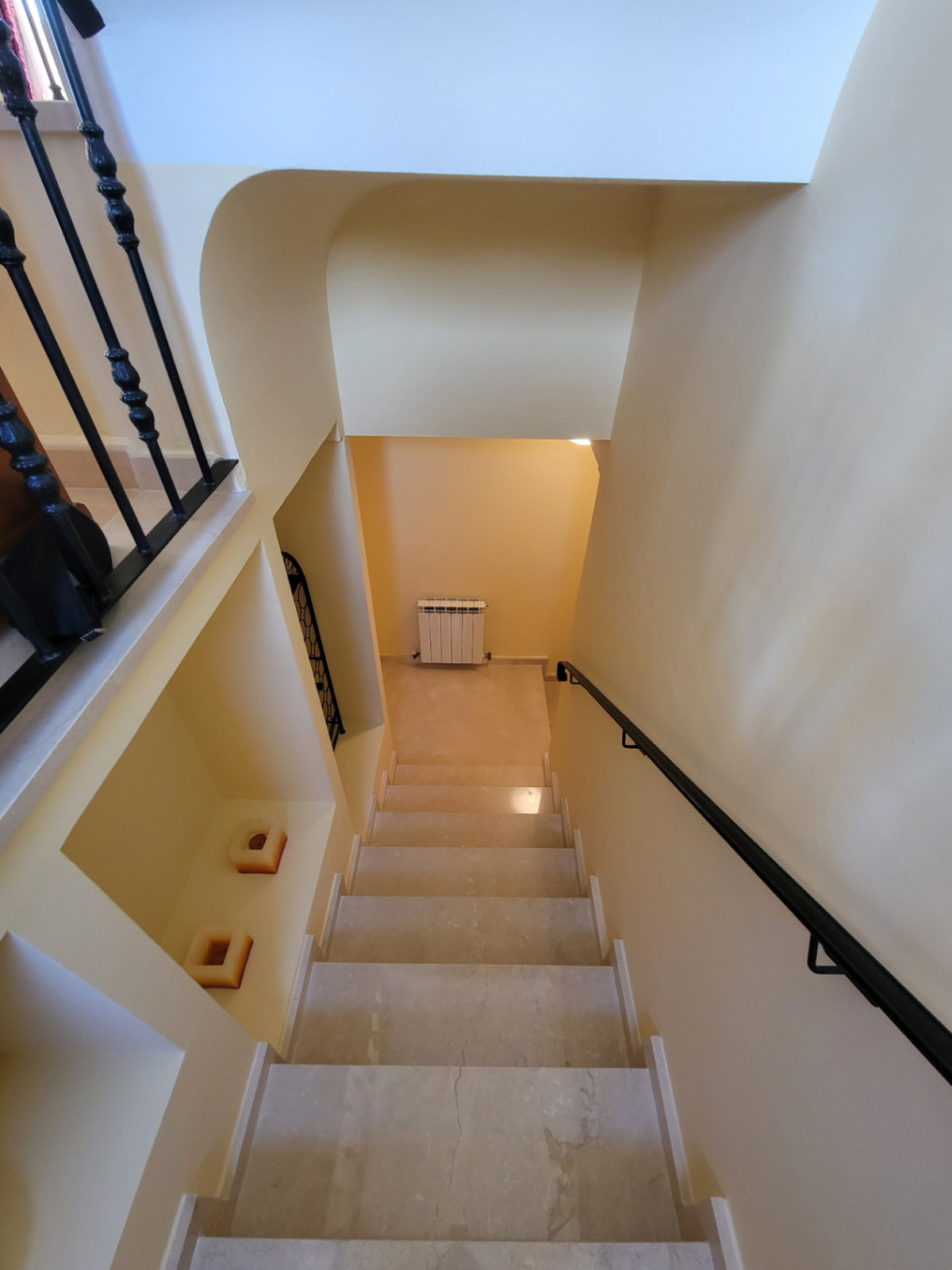 5 Bed Townhouse for sale in Calpe Costa Blanca, Alicante, Spain