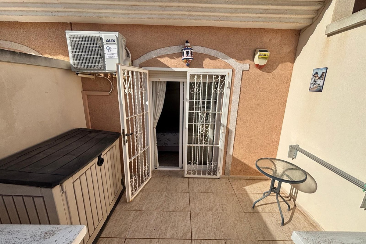 Se vende Adosada de 2 dormitorios en Costa Blanca, Alicante, España