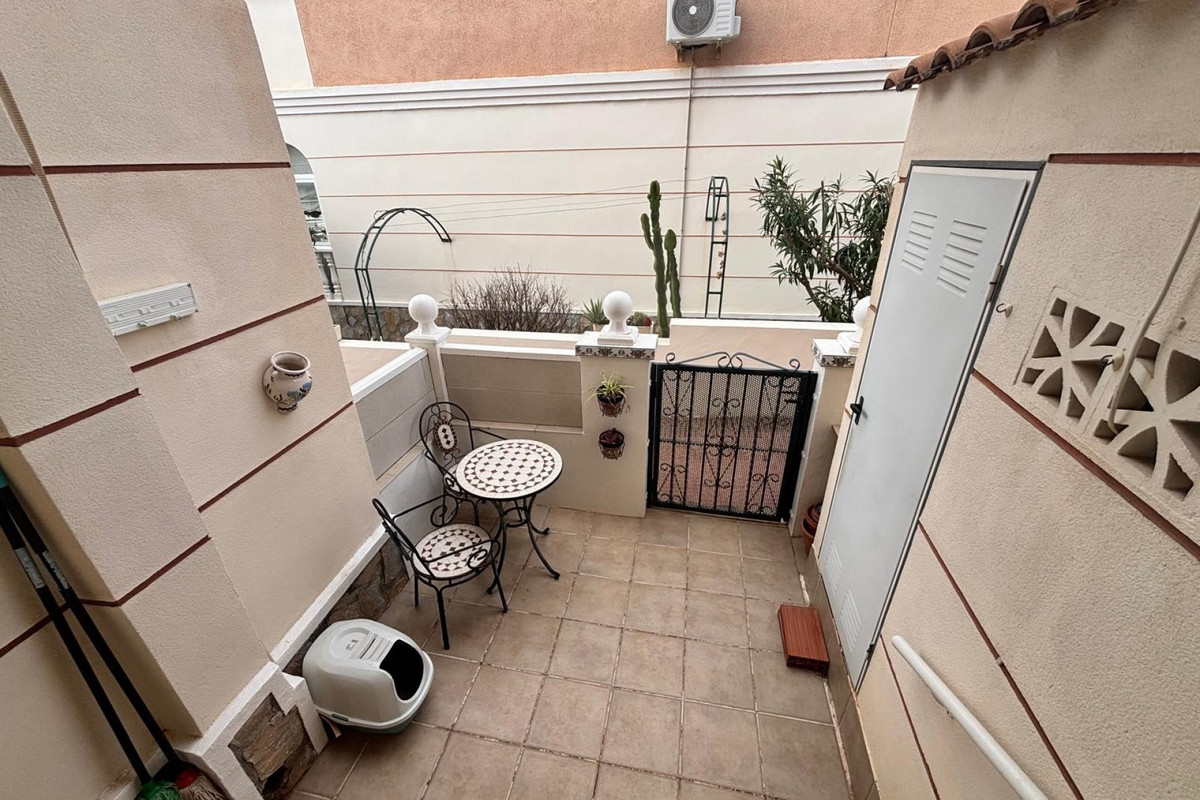 Se vende Adosada de 2 dormitorios en Costa Blanca, Alicante, España
