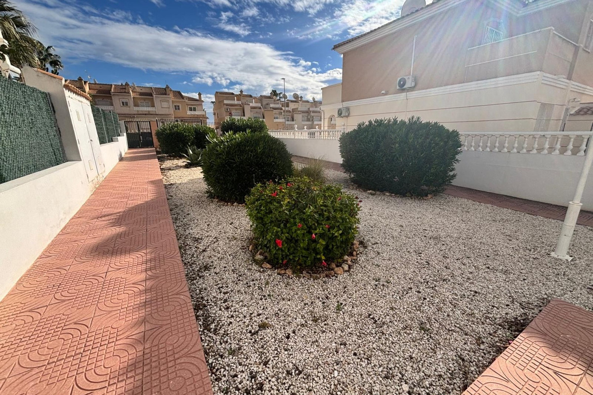 Se vende Adosada de 2 dormitorios en Costa Blanca, Alicante, España