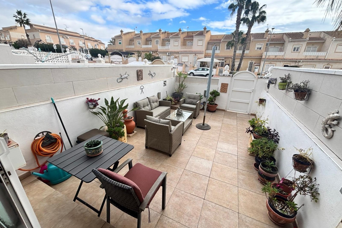 Se vende Adosada de 2 dormitorios en Costa Blanca, Alicante, España