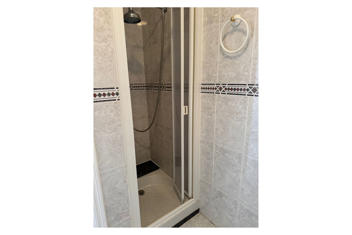 Se vende Apartamento Planta Baja de 2 dormitorios en Costa Blanca, Alicante, España