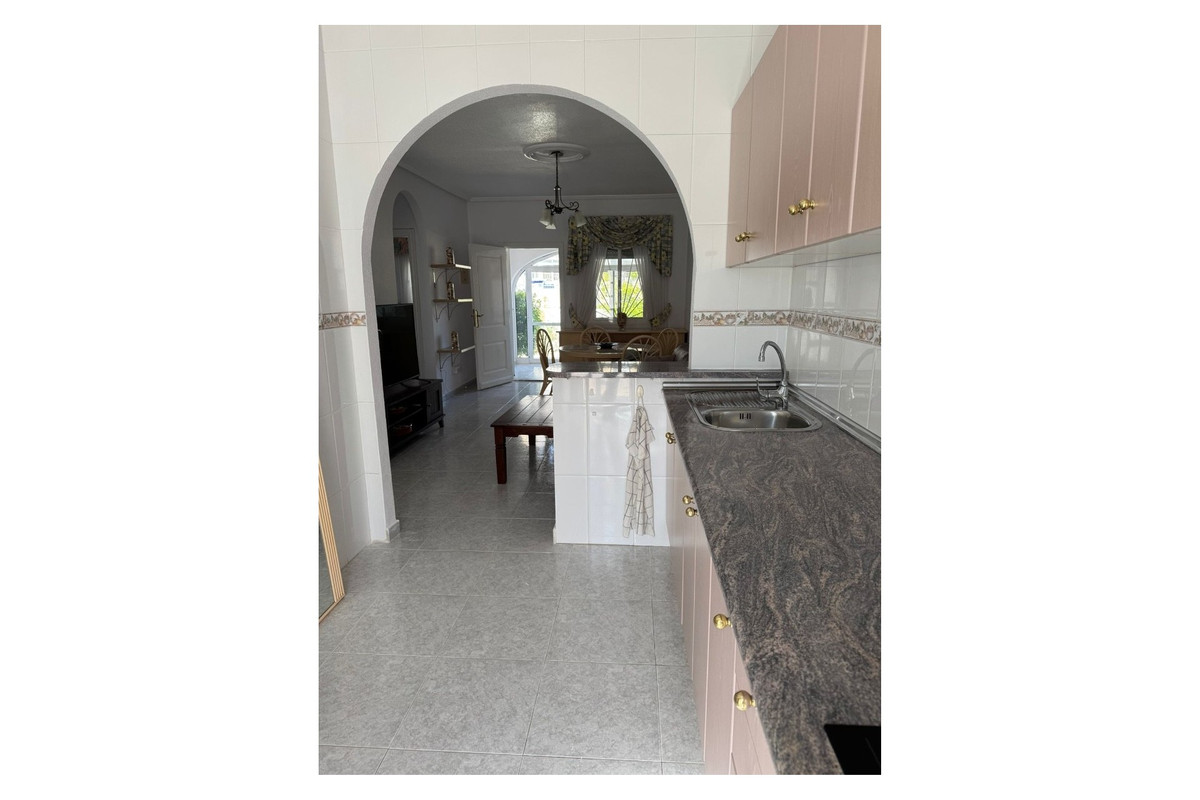Se vende Apartamento Planta Baja de 2 dormitorios en Costa Blanca, Alicante, España