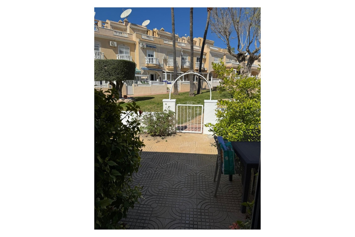 Se vende Apartamento Planta Baja de 2 dormitorios en Costa Blanca, Alicante, España