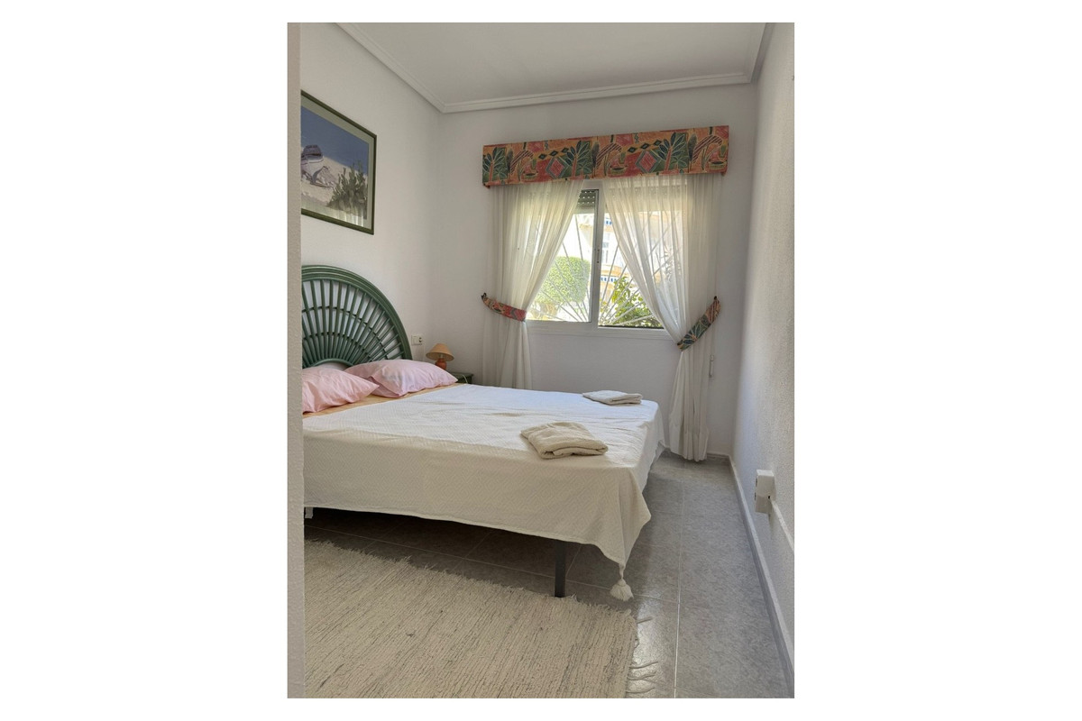 Se vende Apartamento Planta Baja de 2 dormitorios en Costa Blanca, Alicante, España