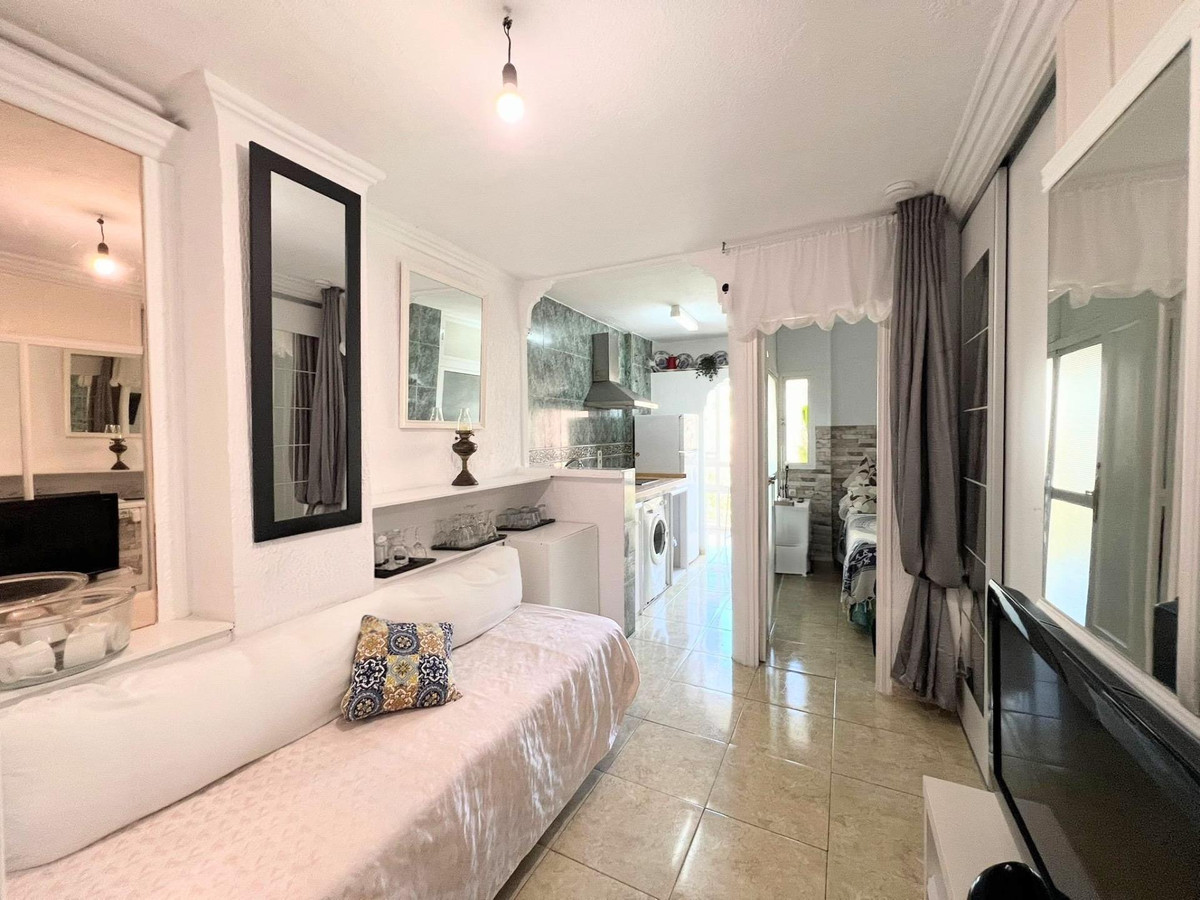 Se vende Apartamento Planta Media de 1 dormitorios en Costa Del Sol, Málaga, España