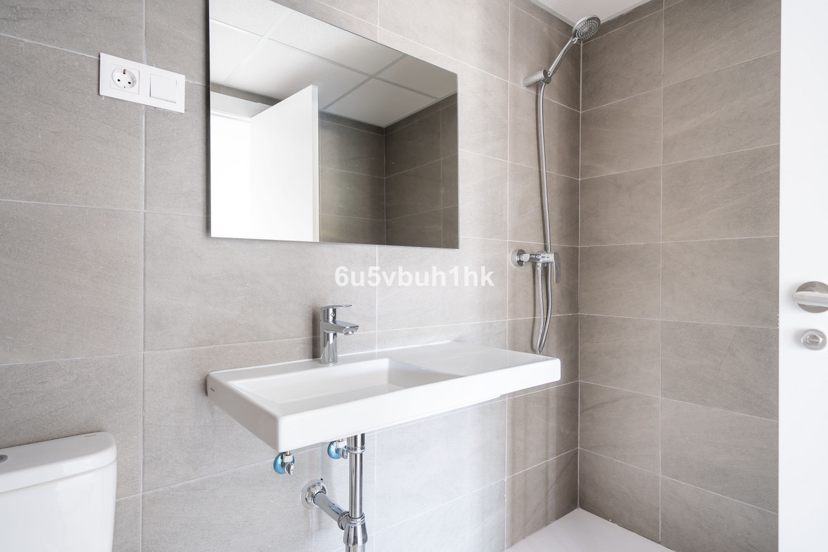 Se vende Apartamento Planta Baja de 3 dormitorios en Costa Del Sol, Málaga, España