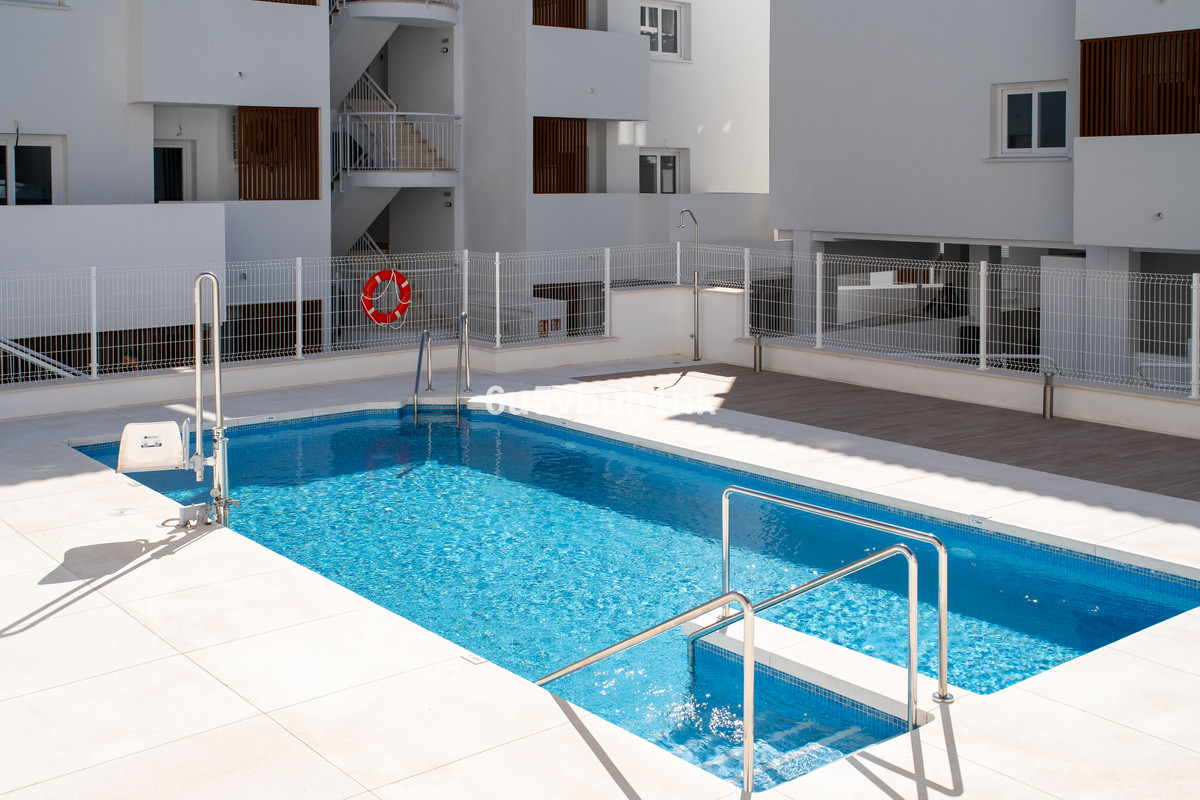 Se vende Apartamento Planta Baja de 3 dormitorios en Costa Del Sol, Málaga, España