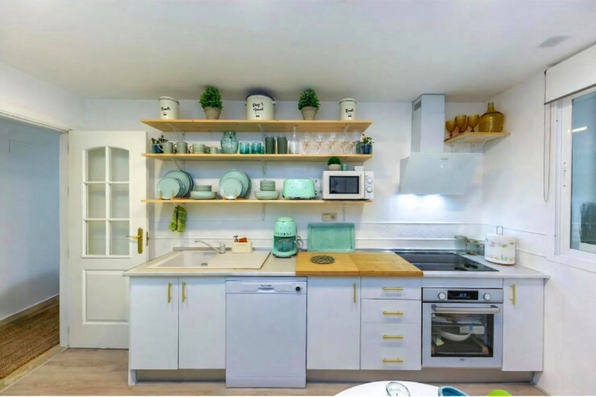 1 Bed Apartment for sale in Las Brisas Costa Del Sol, Málaga, Spain