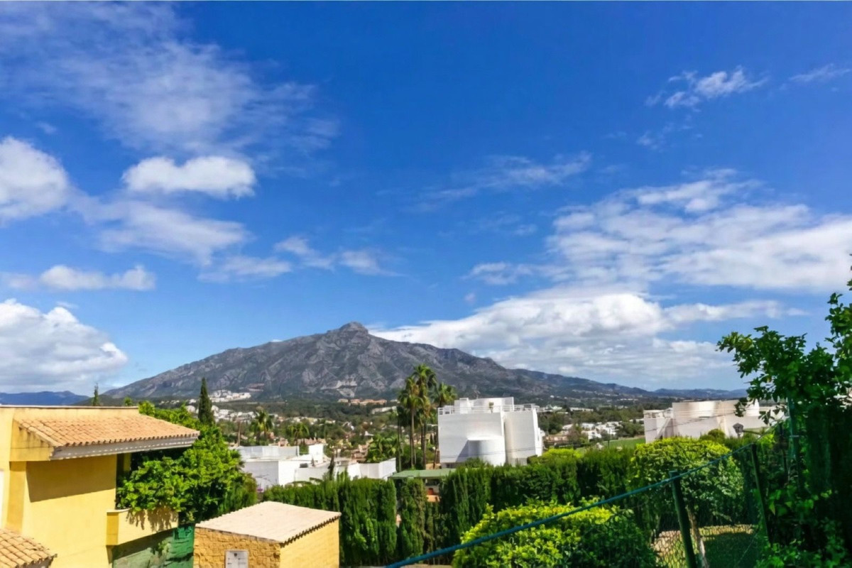 1 Bed Apartment for sale in Las Brisas Costa Del Sol, Málaga, Spain