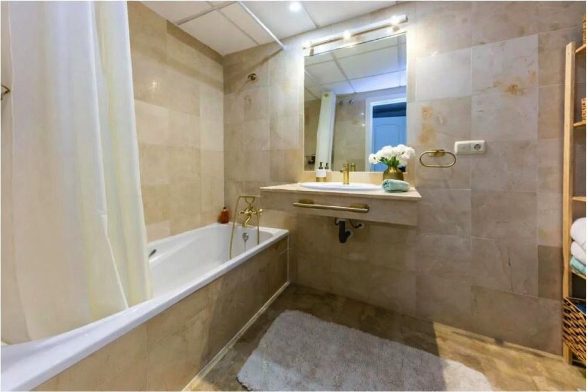 1 Bed Apartment for sale in Las Brisas Costa Del Sol, Málaga, Spain