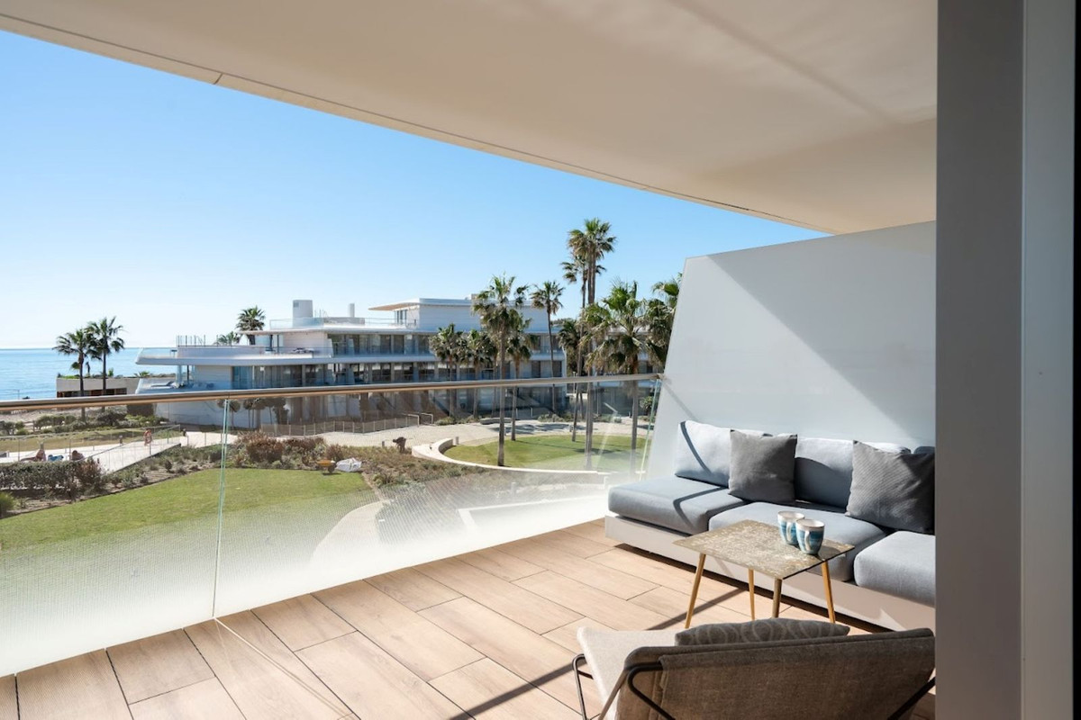 2 Bed Apartment for sale in Estepona Costa Del Sol, Málaga, Spain