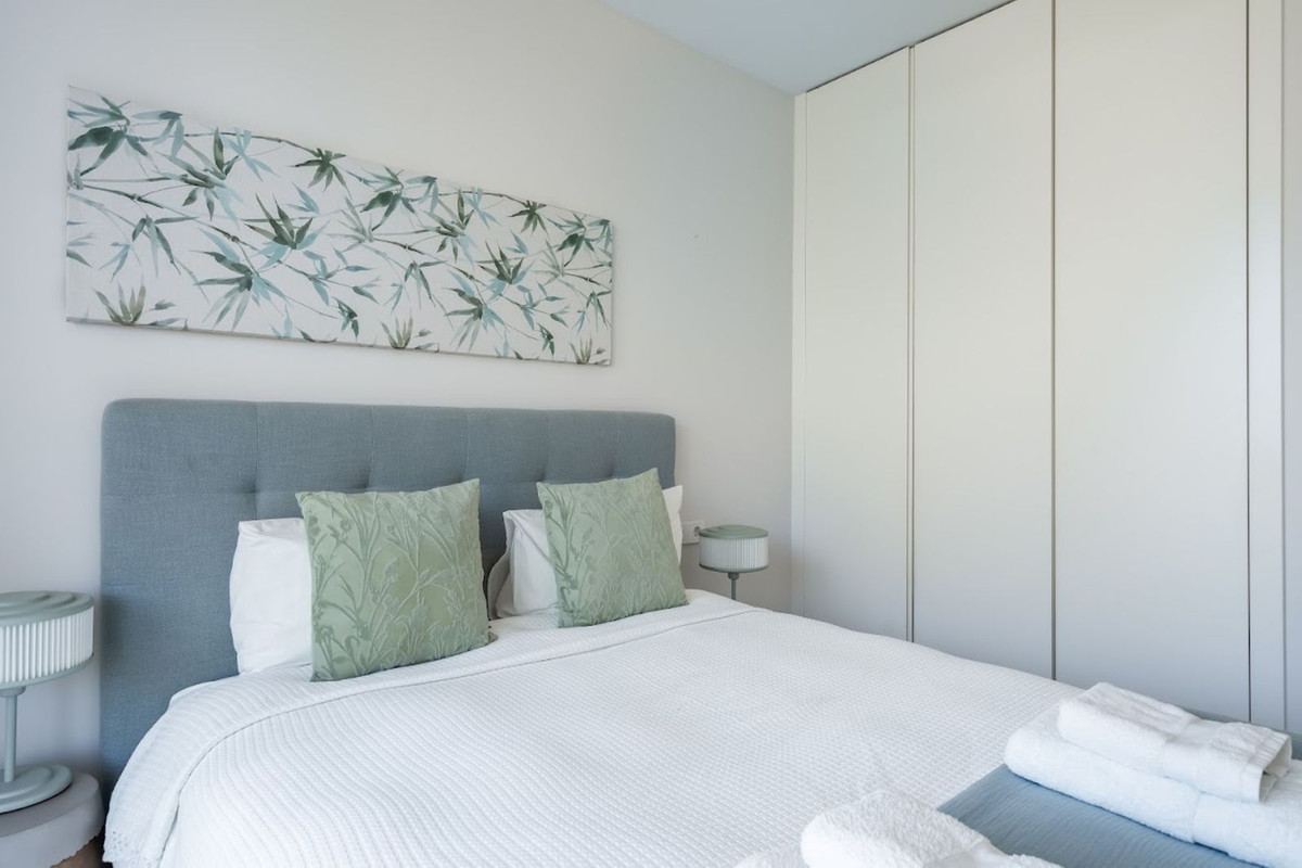2 Bed Apartment for sale in Estepona Costa Del Sol, Málaga, Spain