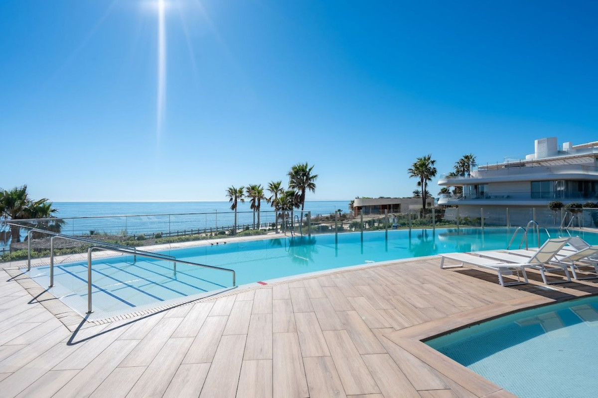 2 Bed Apartment for sale in Estepona Costa Del Sol, Málaga, Spain
