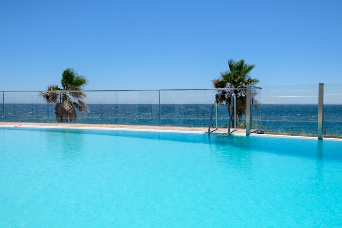 2 Bed Apartment for sale in Estepona Costa Del Sol, Málaga, Spain