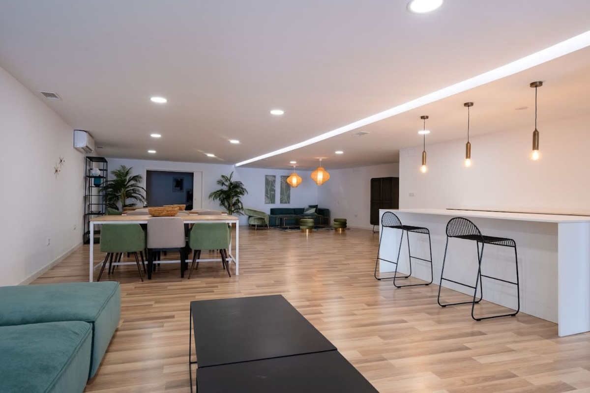 2 Bed Apartment for sale in Estepona Costa Del Sol, Málaga, Spain