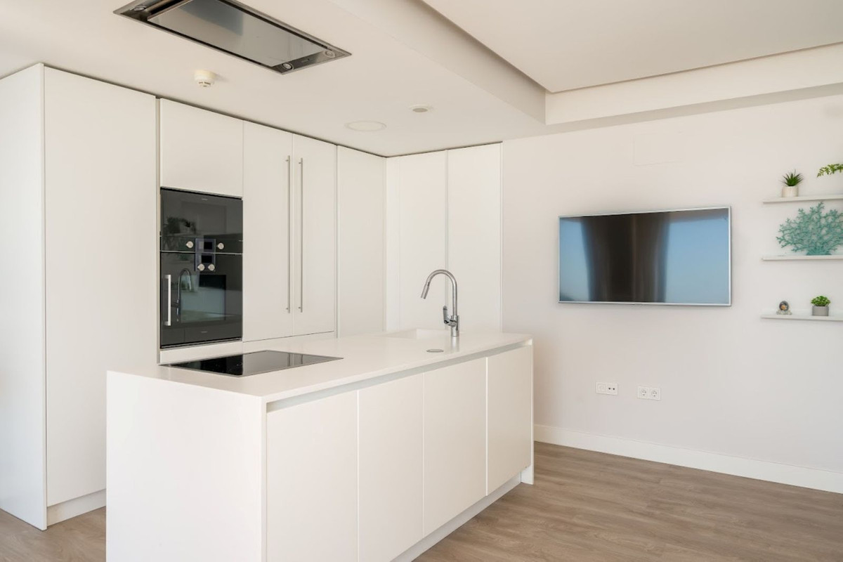 2 Bed Apartment for sale in Estepona Costa Del Sol, Málaga, Spain