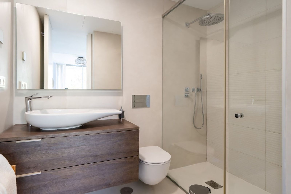 2 Bed Apartment for sale in Estepona Costa Del Sol, Málaga, Spain
