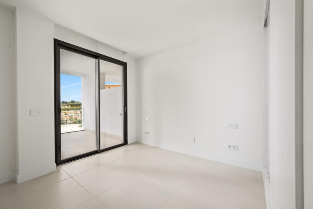 2 Bed Apartment for sale in Fuengirola Costa Del Sol, Málaga, Spain