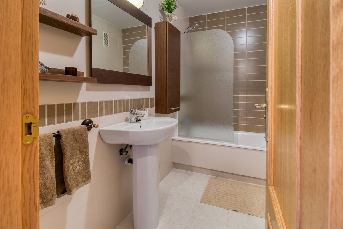 2 Bed Apartment for sale in Torremolinos Costa Del Sol, Málaga, Spain