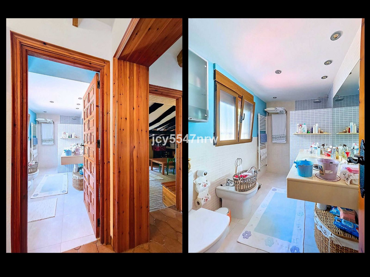 6 Bed Townhouse for sale in Elda Costa Blanca, Alicante, Spain