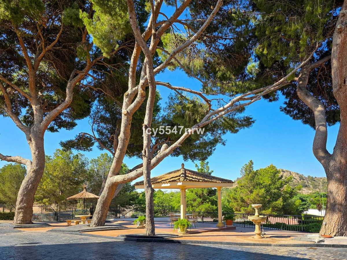 6 Bed Townhouse for sale in Elda Costa Blanca, Alicante, Spain