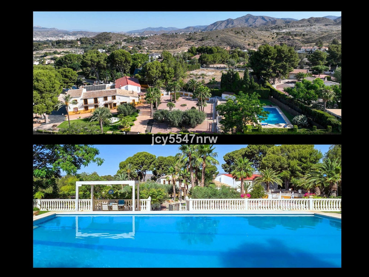 6 Bed Townhouse for sale in Elda Costa Blanca, Alicante, Spain