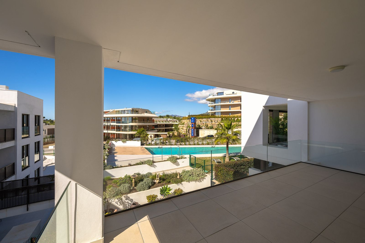 3 Bed Apartment for sale in Fuengirola Costa Del Sol, Málaga, Spain