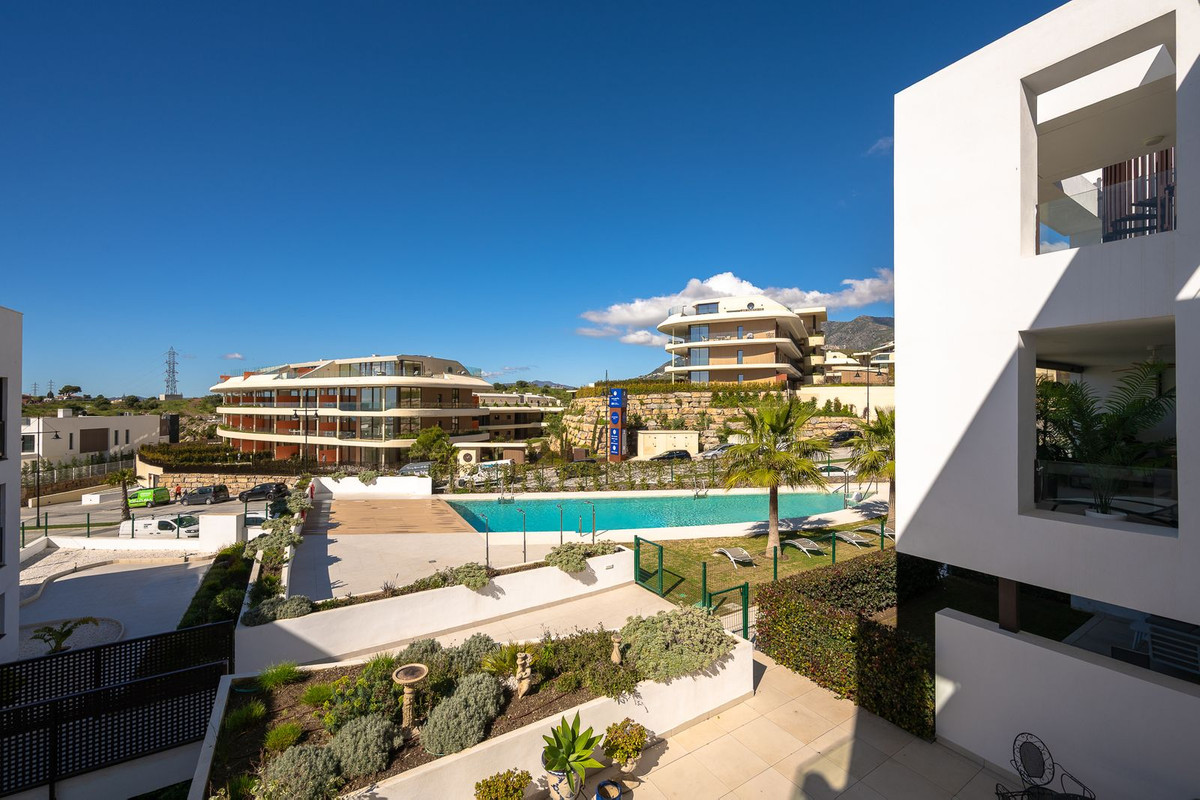 3 Bed Apartment for sale in Fuengirola Costa Del Sol, Málaga, Spain