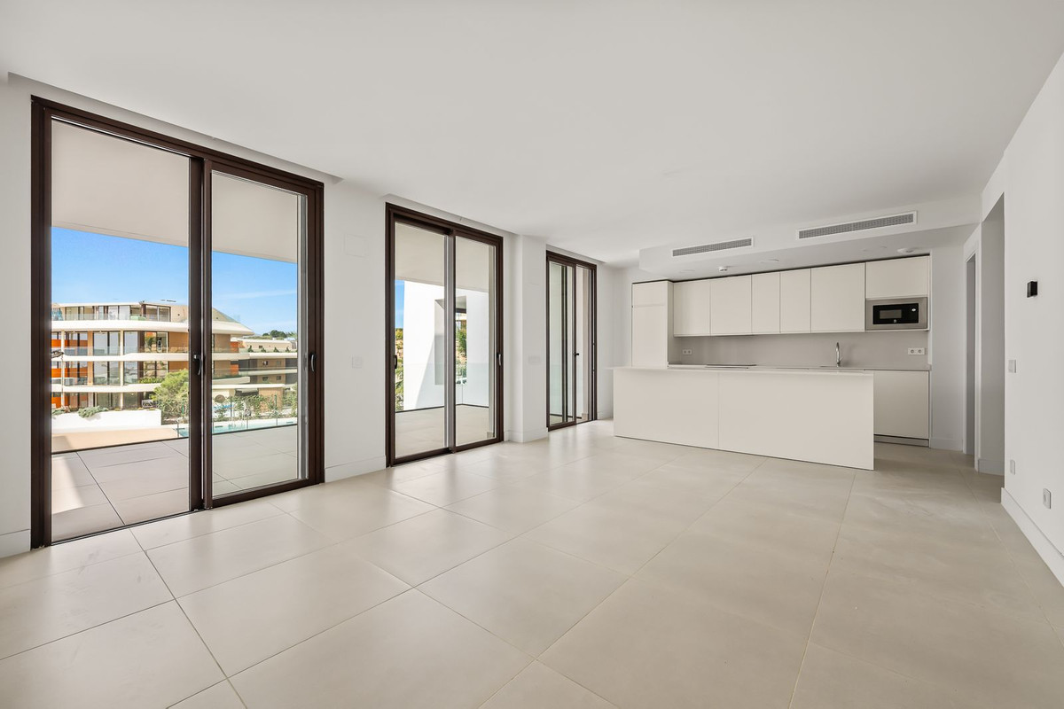 3 Bed Apartment for sale in Fuengirola Costa Del Sol, Málaga, Spain