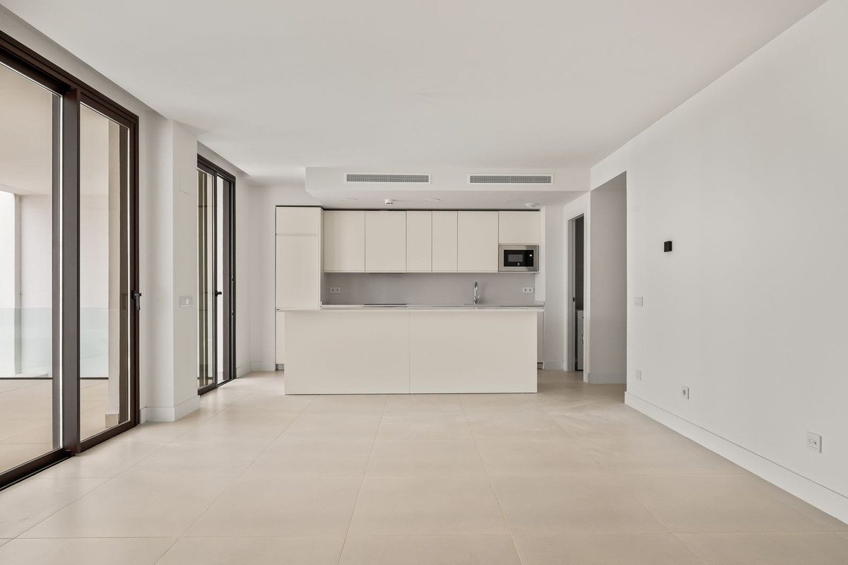 3 Bed Apartment for sale in Fuengirola Costa Del Sol, Málaga, Spain