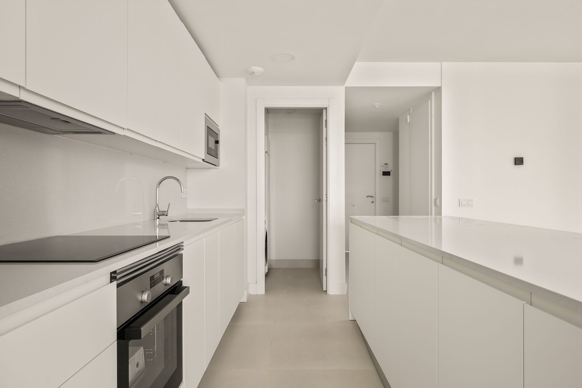 3 Bed Apartment for sale in Fuengirola Costa Del Sol, Málaga, Spain