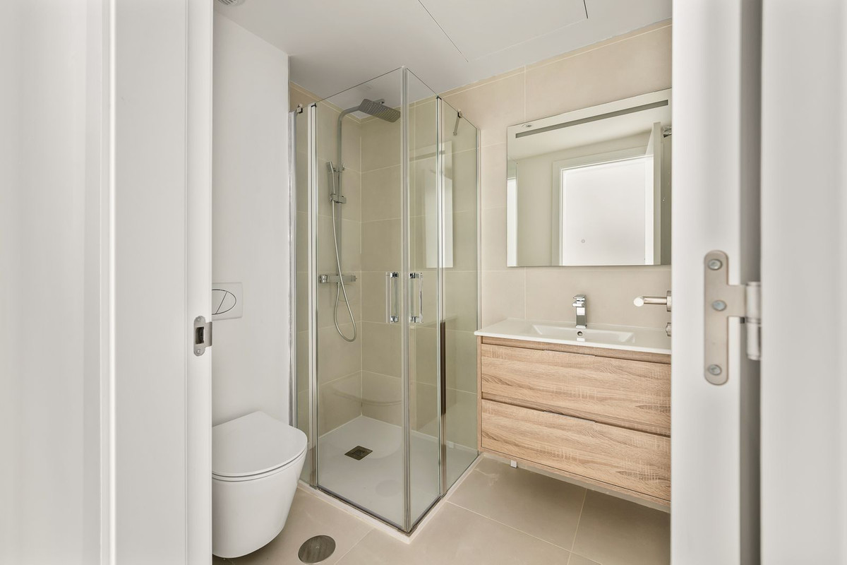 3 Bed Apartment for sale in Fuengirola Costa Del Sol, Málaga, Spain