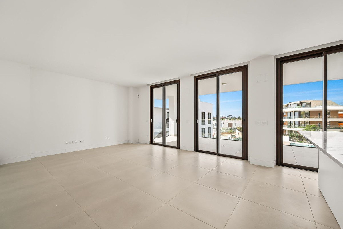 3 Bed Apartment for sale in Fuengirola Costa Del Sol, Málaga, Spain