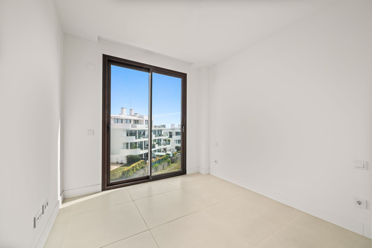 3 Bed Apartment for sale in Fuengirola Costa Del Sol, Málaga, Spain
